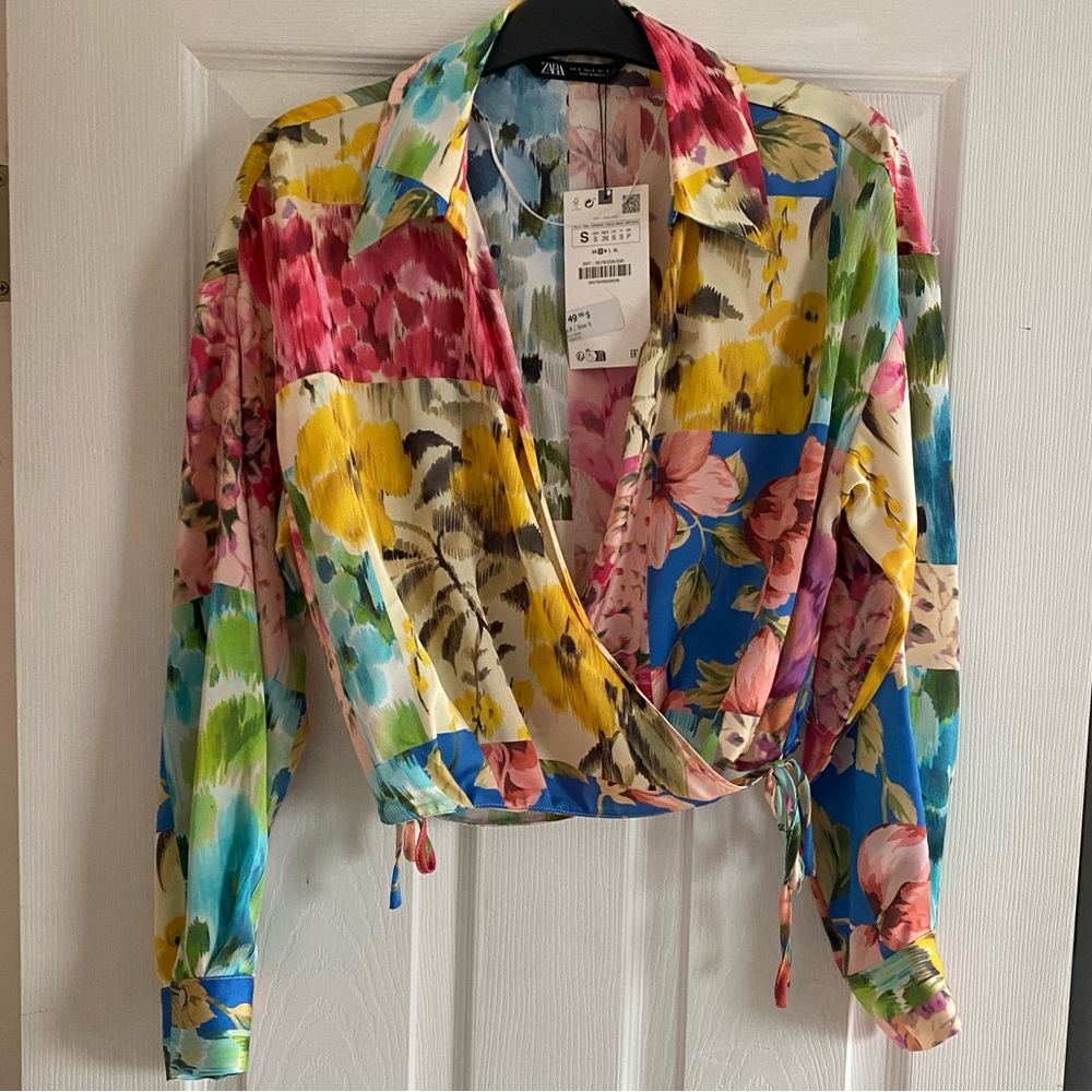 🔥MASSIVE CLEARANCE!💸 5 ITEMS/$40💗 NWT Zara Patchwork Printed Shirt